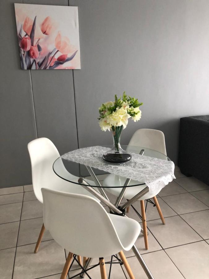Menlyn Comfort Appartement Pretoria-Noord